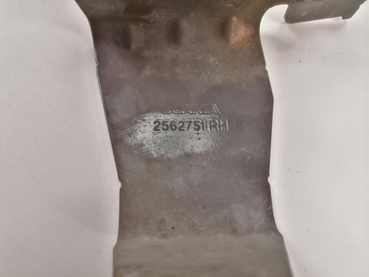 Scania Light bracket 2562751 - Gaismas/ Apgaismojums - Kravas automašīna: foto 4 Scania Light bracket 2562751 - Gaismas/ Apgaismojums - Kravas automašīna: foto 4