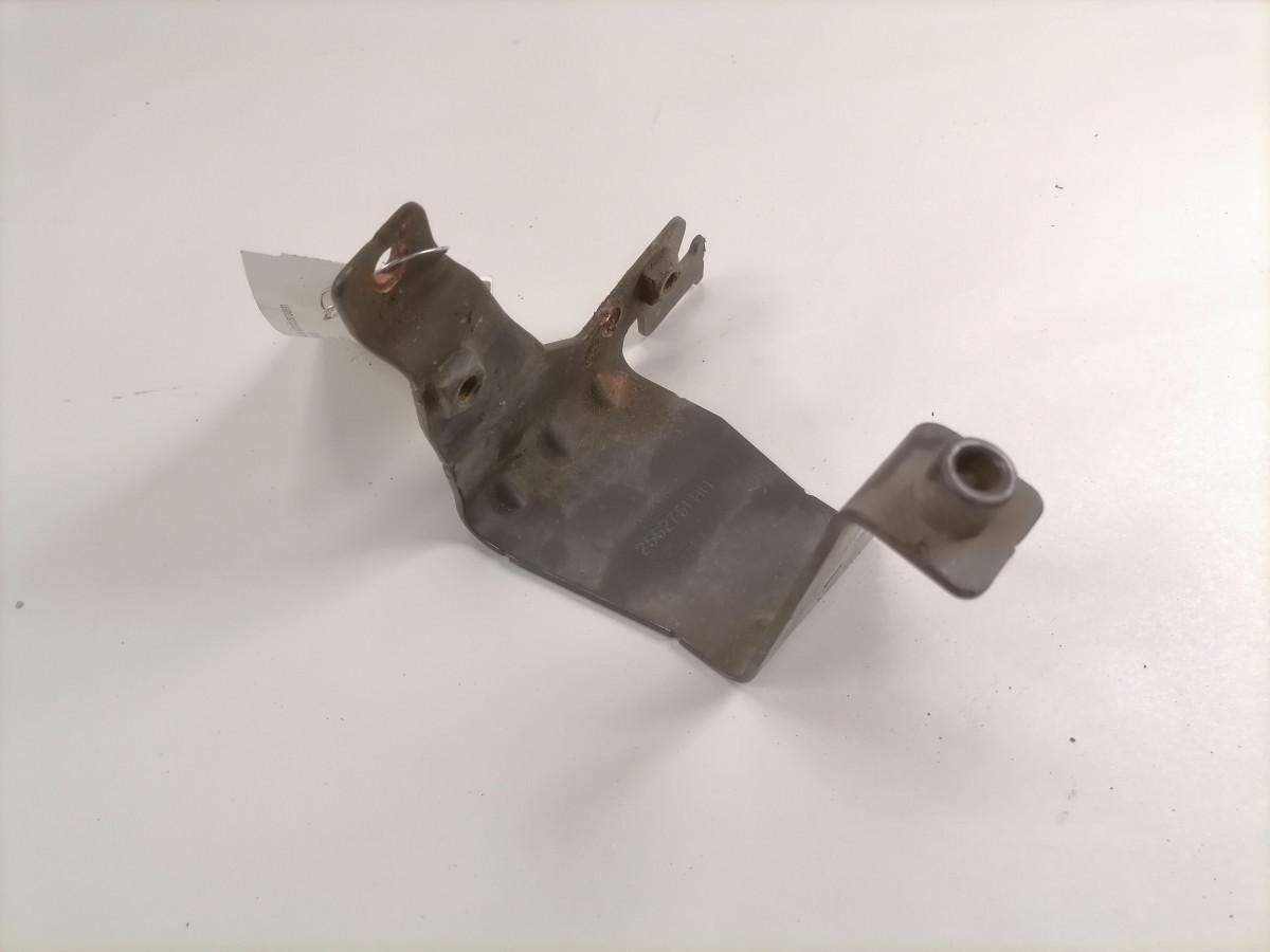 Scania Light bracket 2562751 - Gaismas/ Apgaismojums - Kravas automašīna: foto 2 Scania Light bracket 2562751 - Gaismas/ Apgaismojums - Kravas automašīna: foto 2