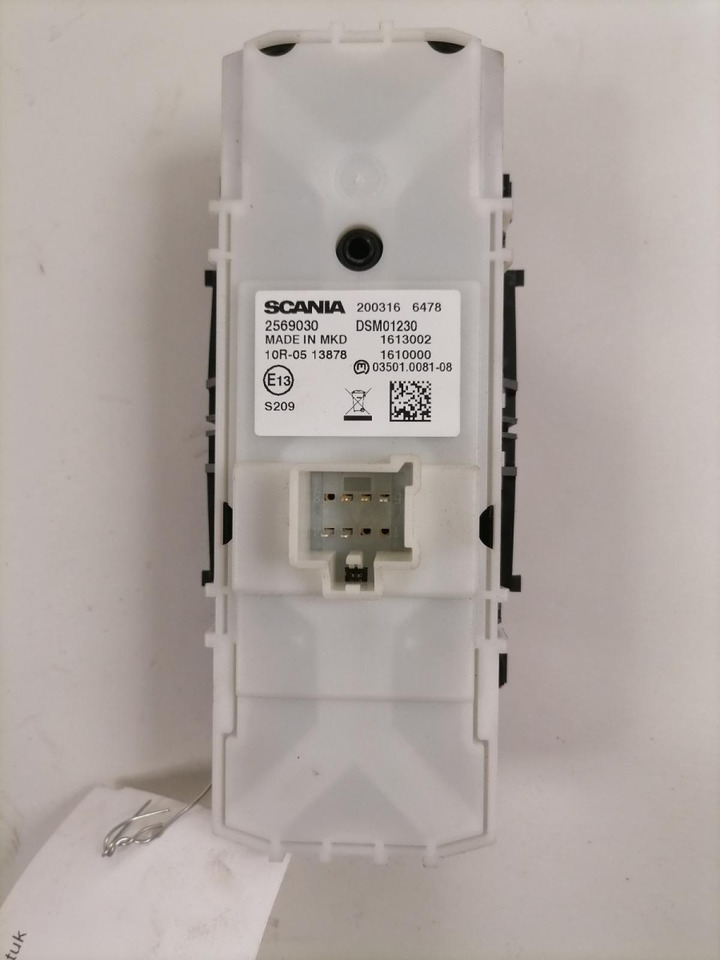 Scania Lüliti, klaasitõstuk 2569030 - Kabīne - Kravas automašīna: foto 2 Scania Lüliti, klaasitõstuk 2569030 - Kabīne - Kravas automašīna: foto 2