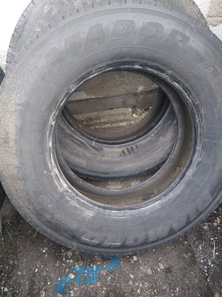 Scania Matador 315/70 R22,5 31570R225 - Riepas un diski - Kravas automašīna: foto 2 Scania Matador 315/70 R22,5 31570R225 - Riepas un diski - Kravas automašīna: foto 2
