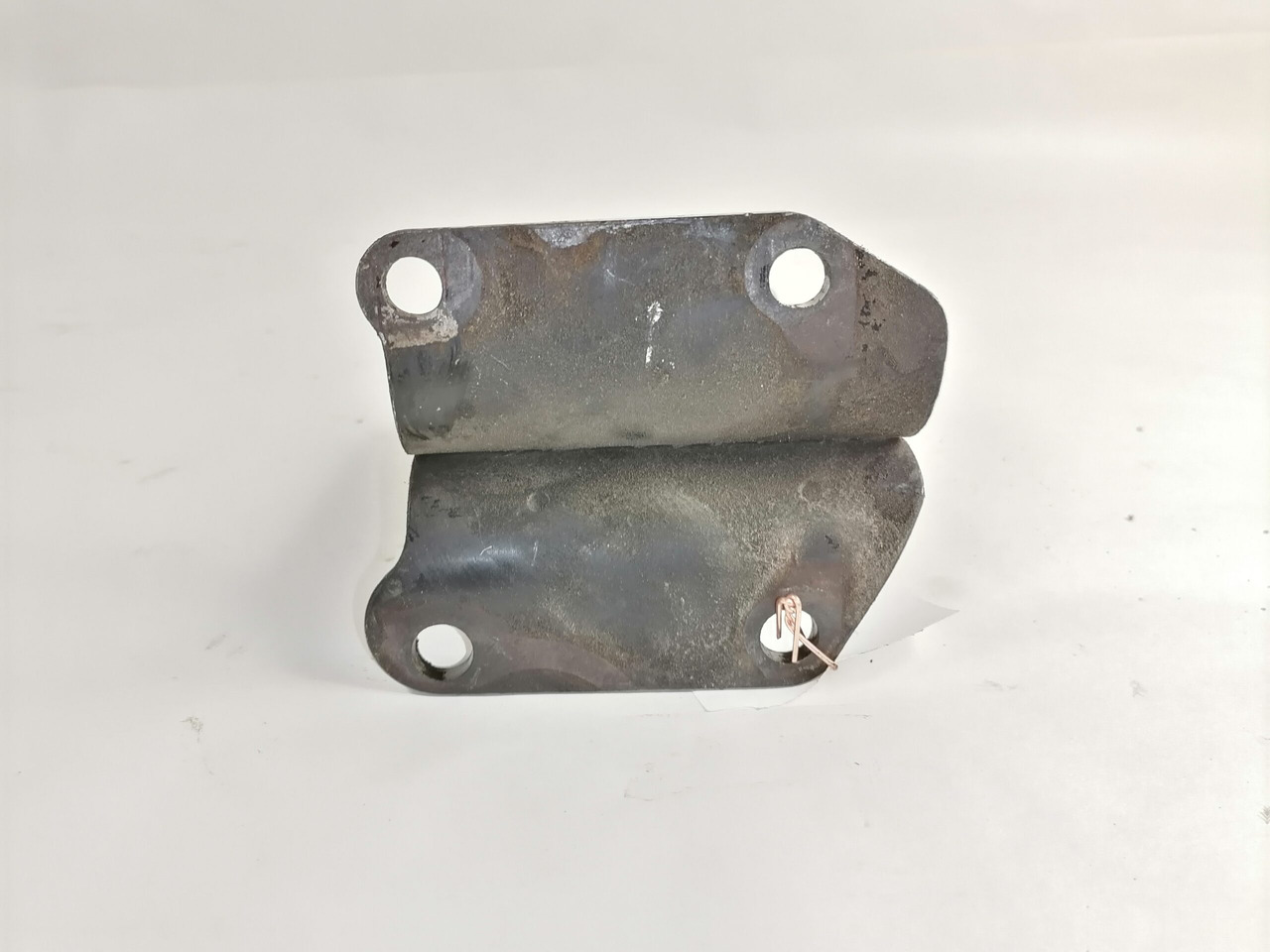 Scania Muffler carrier 1439419 - Trokšņa slāpētājs - Kravas automašīna: foto 4 Scania Muffler carrier 1439419 - Trokšņa slāpētājs - Kravas automašīna: foto 4