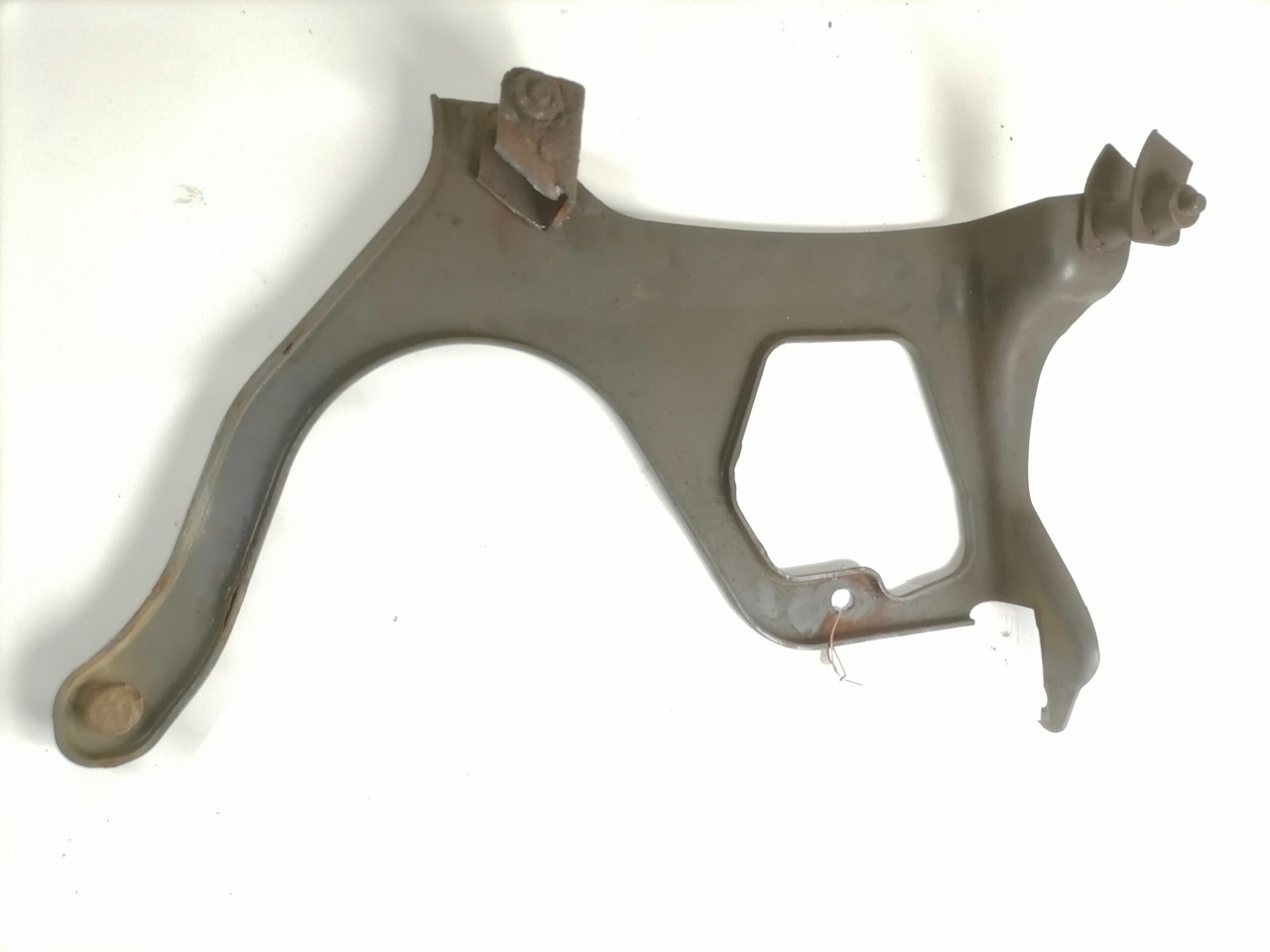 Scania Muffler carrier 1766301 - Trokšņa slāpētājs - Kravas automašīna: foto 2 Scania Muffler carrier 1766301 - Trokšņa slāpētājs - Kravas automašīna: foto 2