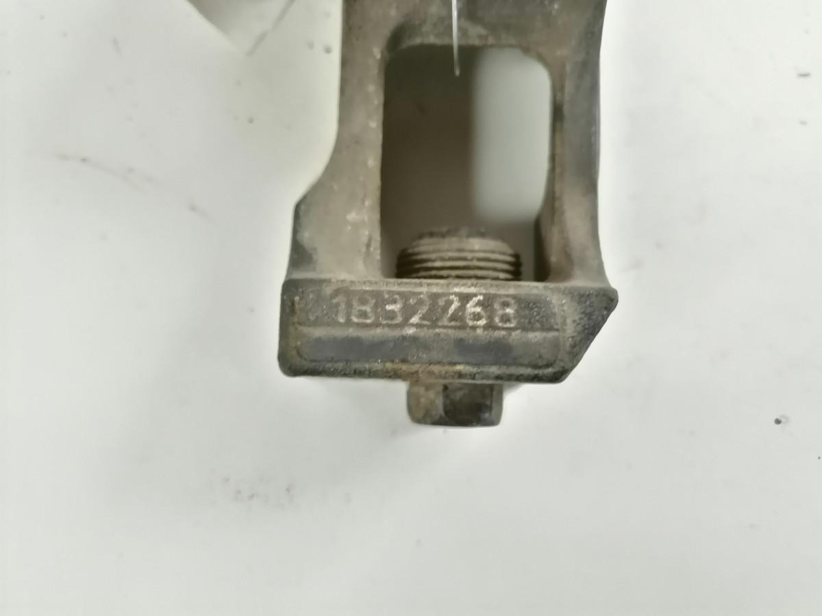 Scania Muffler carrier 1832268 - Trokšņa slāpētājs - Kravas automašīna: foto 4 Scania Muffler carrier 1832268 - Trokšņa slāpētājs - Kravas automašīna: foto 4