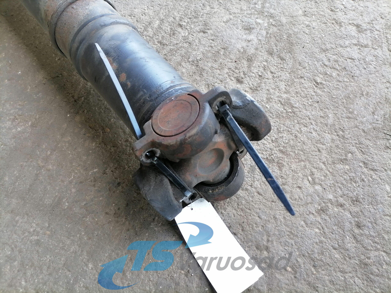 Scania Propeller shaft 1758600 - Kardānvārpsta - Kravas automašīna: foto 3 Scania Propeller shaft 1758600 - Kardānvārpsta - Kravas automašīna: foto 3