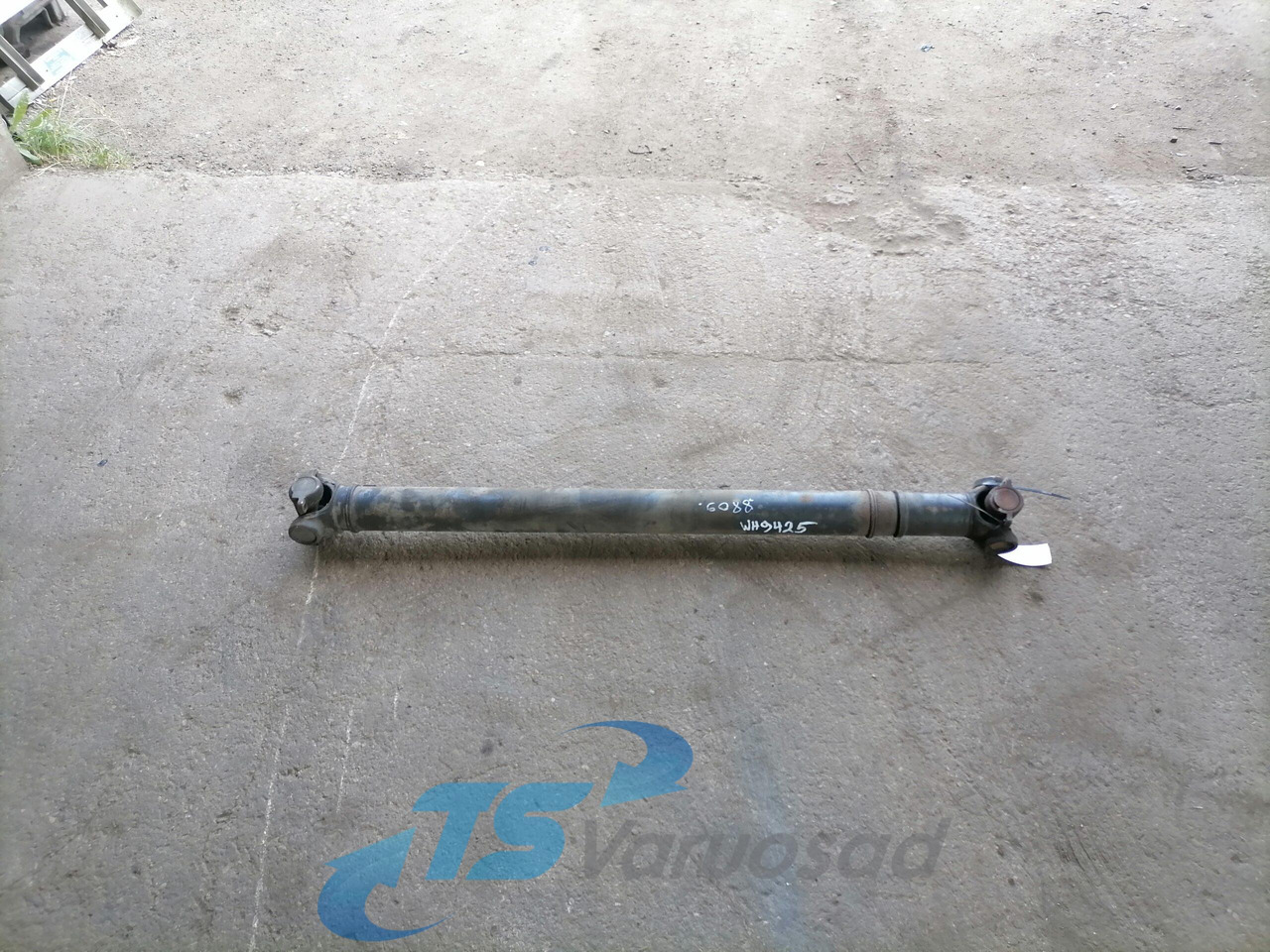 Scania Propeller shaft 1758600 - Kardānvārpsta - Kravas automašīna: foto 1 Scania Propeller shaft 1758600 - Kardānvārpsta - Kravas automašīna: foto 1