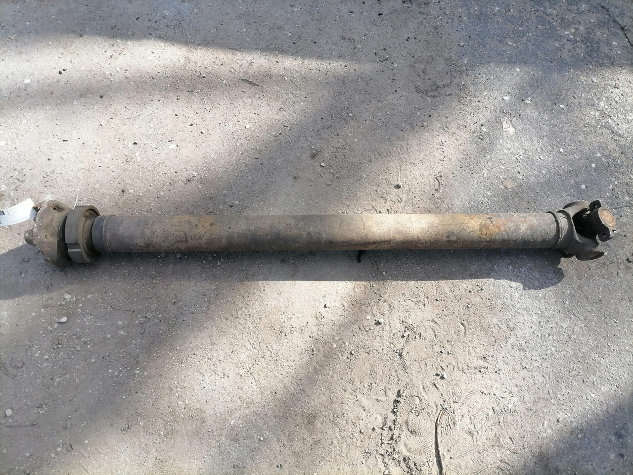 Scania Propeller shaft 1758609 - Kardānvārpsta - Kravas automašīna: foto 2 Scania Propeller shaft 1758609 - Kardānvārpsta - Kravas automašīna: foto 2