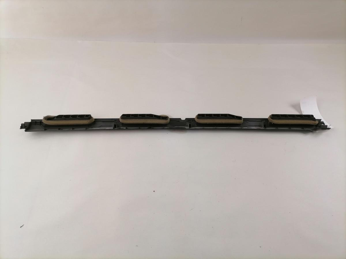 Scania Salongi plastik 2086523 - Universāla rezerves daļa - Kravas automašīna: foto 3 Scania Salongi plastik 2086523 - Universāla rezerves daļa - Kravas automašīna: foto 3
