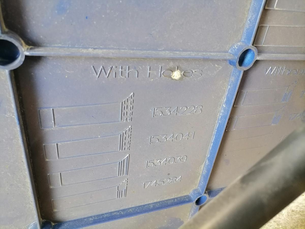 Scania Scania kabiini tuulesuunaja, vasak külg 1534228 - Aerodinamika/ Spoileris - Kravas automašīna: foto 5 Scania Scania kabiini tuulesuunaja, vasak külg 1534228 - Aerodinamika/ Spoileris - Kravas automašīna: foto 5