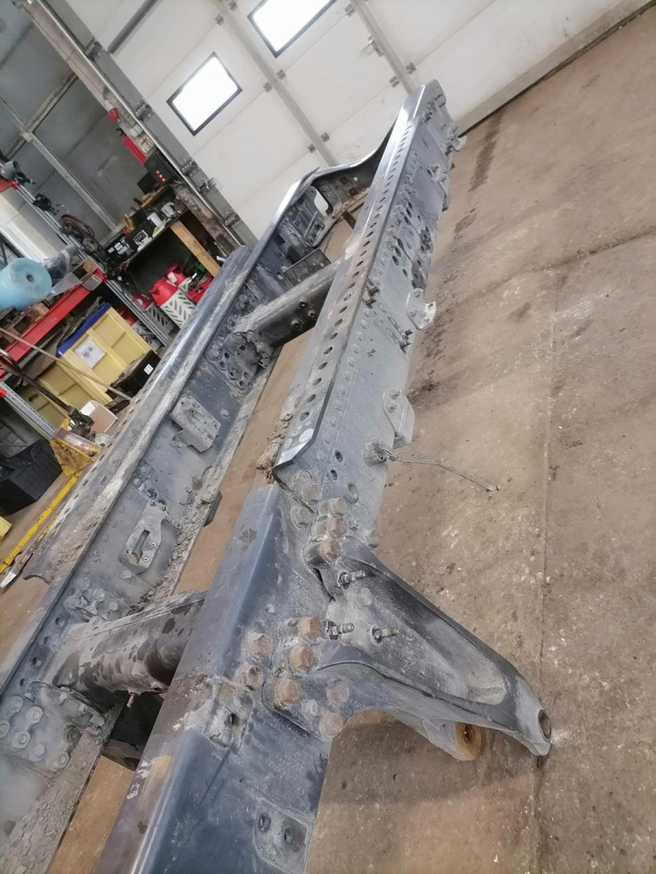 Scania Scania raam, 6x2 EUR6 (2019) F950 - Rāmis/ Šasija - Kravas automašīna: foto 4 Scania Scania raam, 6x2 EUR6 (2019) F950 - Rāmis/ Šasija - Kravas automašīna: foto 4