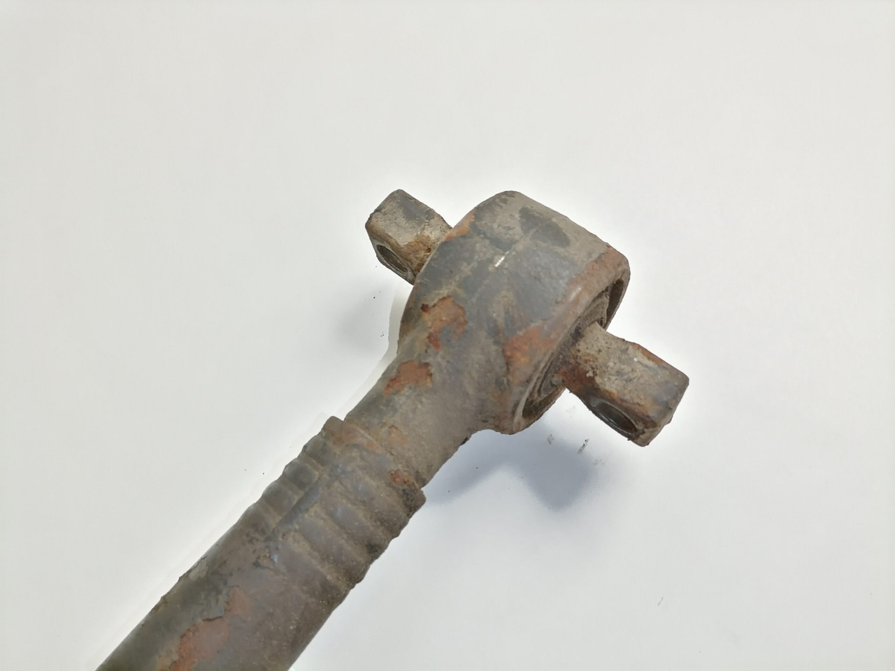 Scania Torque rod 1393298 - Asis un rezerves daļas - Kravas automašīna: foto 3 Scania Torque rod 1393298 - Asis un rezerves daļas - Kravas automašīna: foto 3