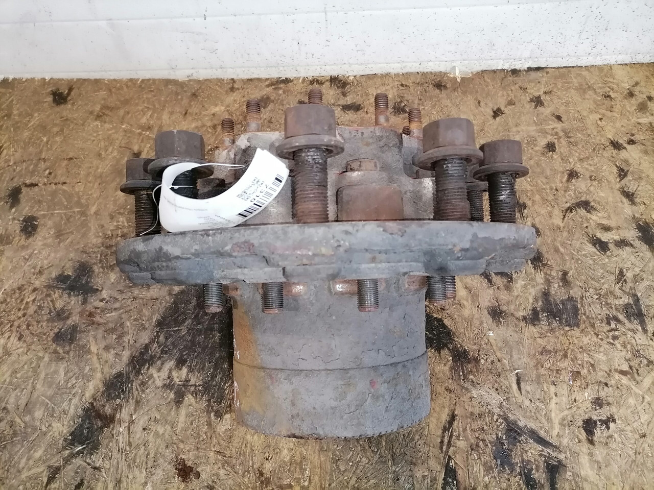 Scania Wheel hub 1382884 - Rumba - Kravas automašīna: foto 3 Scania Wheel hub 1382884 - Rumba - Kravas automašīna: foto 3