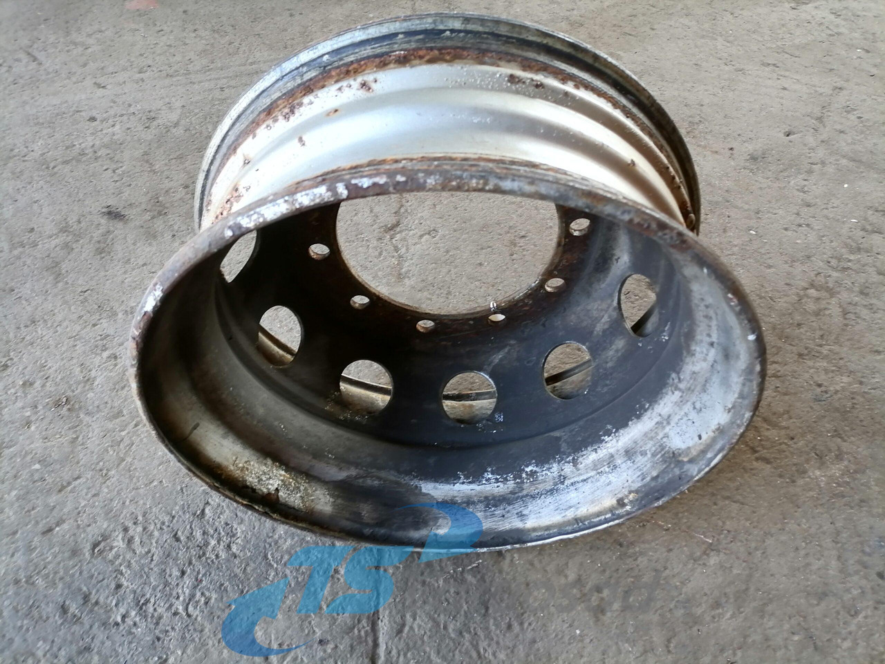 Universaalne Velg 22.5x8.25 225x825 - Riepas un diski - Kravas automašīna: foto 3 Universaalne Velg 22.5x8.25 225x825 - Riepas un diski - Kravas automašīna: foto 3