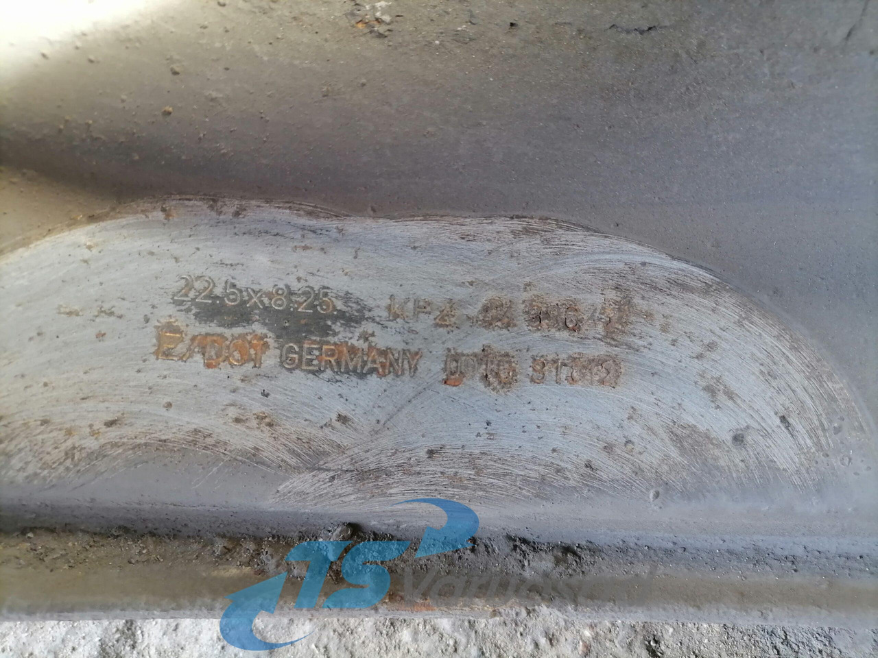 Universaalne Velg 22.5x8.25 225x825 - Riepas un diski - Kravas automašīna: foto 4 Universaalne Velg 22.5x8.25 225x825 - Riepas un diski - Kravas automašīna: foto 4