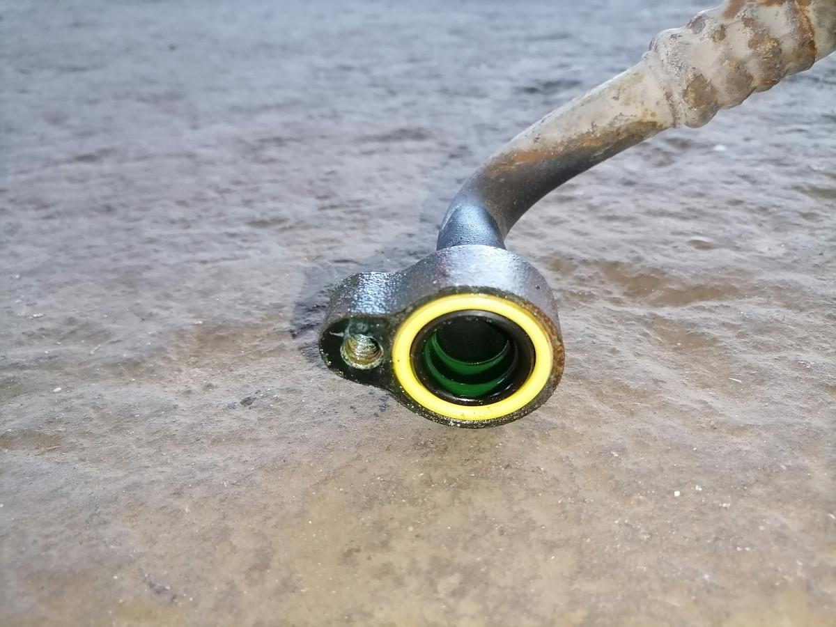 Volvo A/C pipe 20504127 - Apsilde/ Ventilācija - Kravas automašīna: foto 4 Volvo A/C pipe 20504127 - Apsilde/ Ventilācija - Kravas automašīna: foto 4