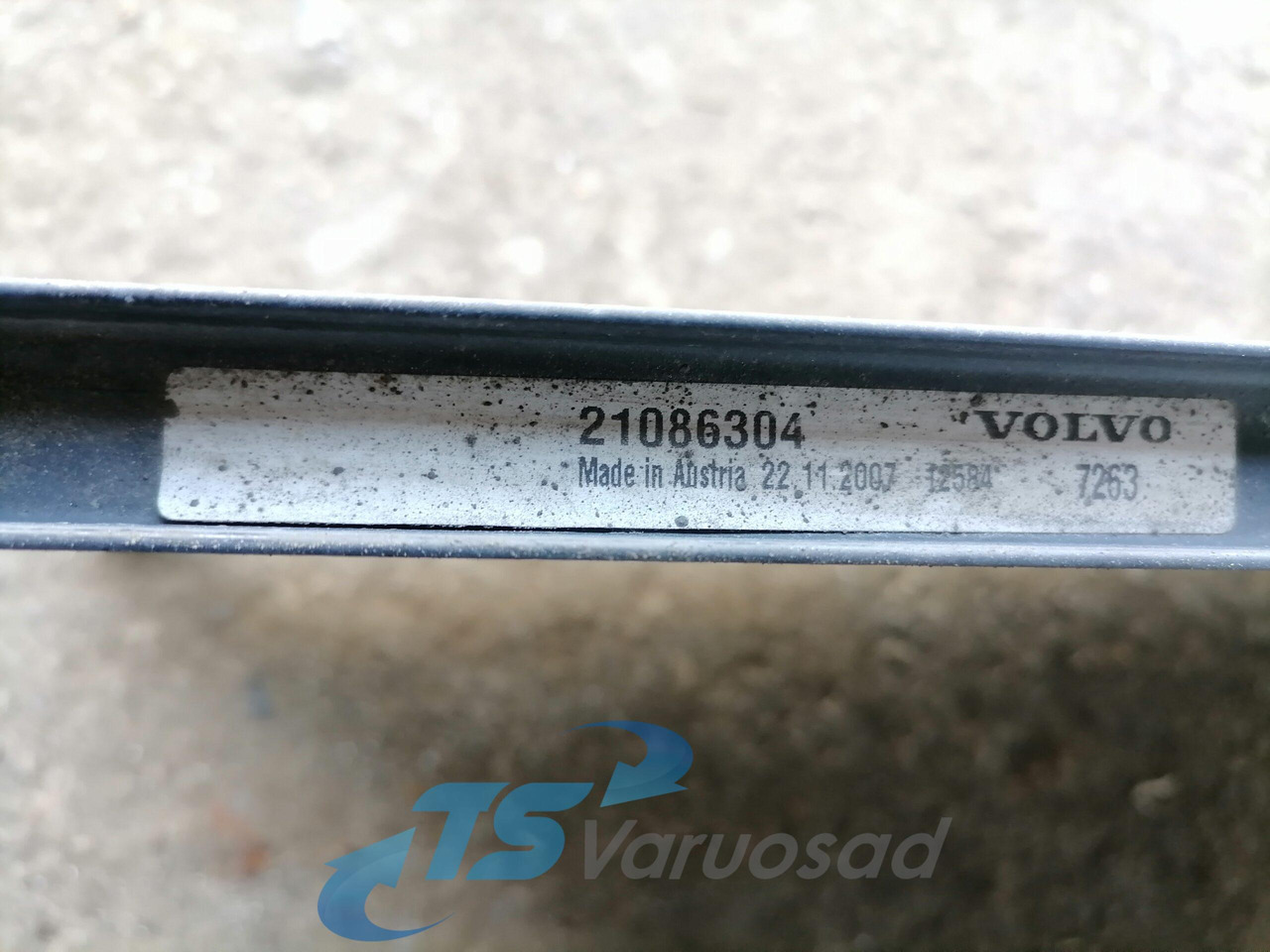 Volvo A/C radiator 21086304 - Apsilde/ Ventilācija - Kravas automašīna: foto 3 Volvo A/C radiator 21086304 - Apsilde/ Ventilācija - Kravas automašīna: foto 3