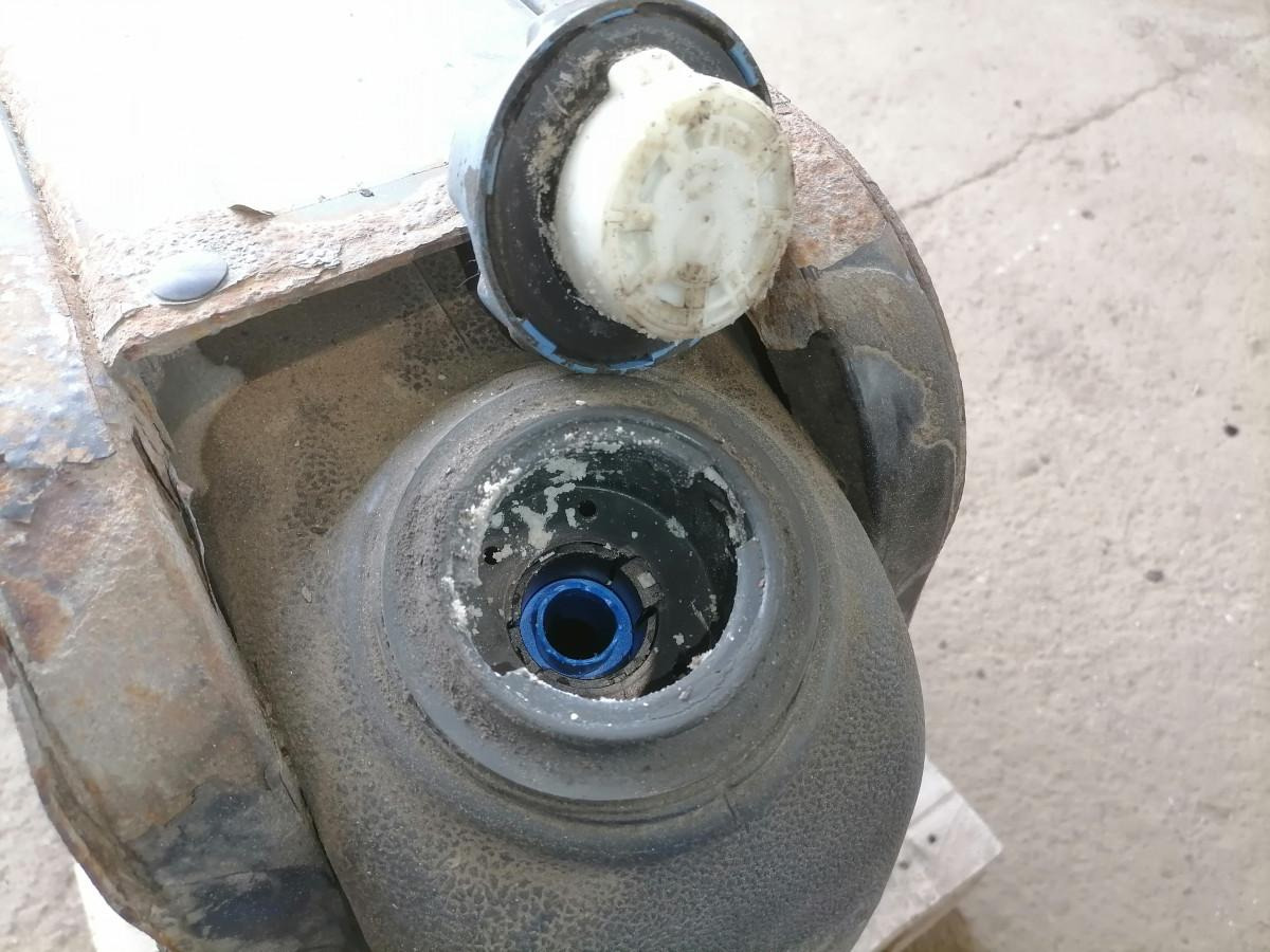Volvo Ad Blue tank 20856475 - Degvielas sistēma - Kravas automašīna: foto 3 Volvo Ad Blue tank 20856475 - Degvielas sistēma - Kravas automašīna: foto 3