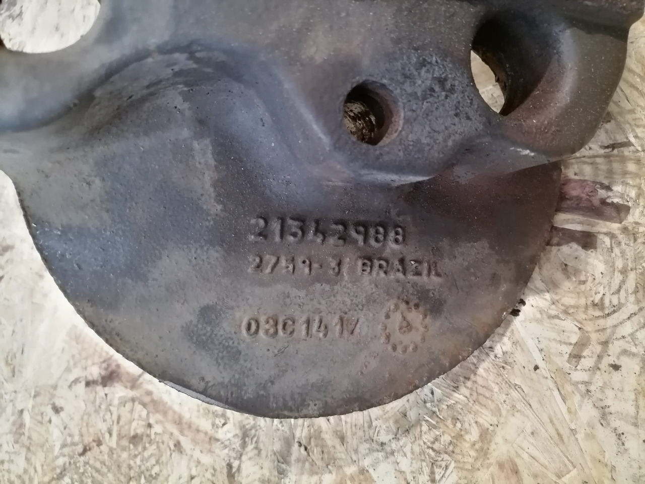 Volvo Air spring bracket 21342988 - Pneimo piekare - Kravas automašīna: foto 4 Volvo Air spring bracket 21342988 - Pneimo piekare - Kravas automašīna: foto 4