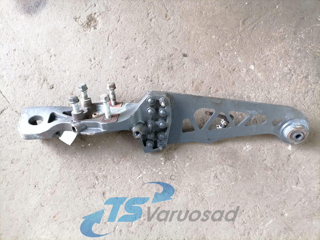Volvo Air spring bracket 22119742 - Pneimo piekare - Kravas automašīna: foto 2 Volvo Air spring bracket 22119742 - Pneimo piekare - Kravas automašīna: foto 2