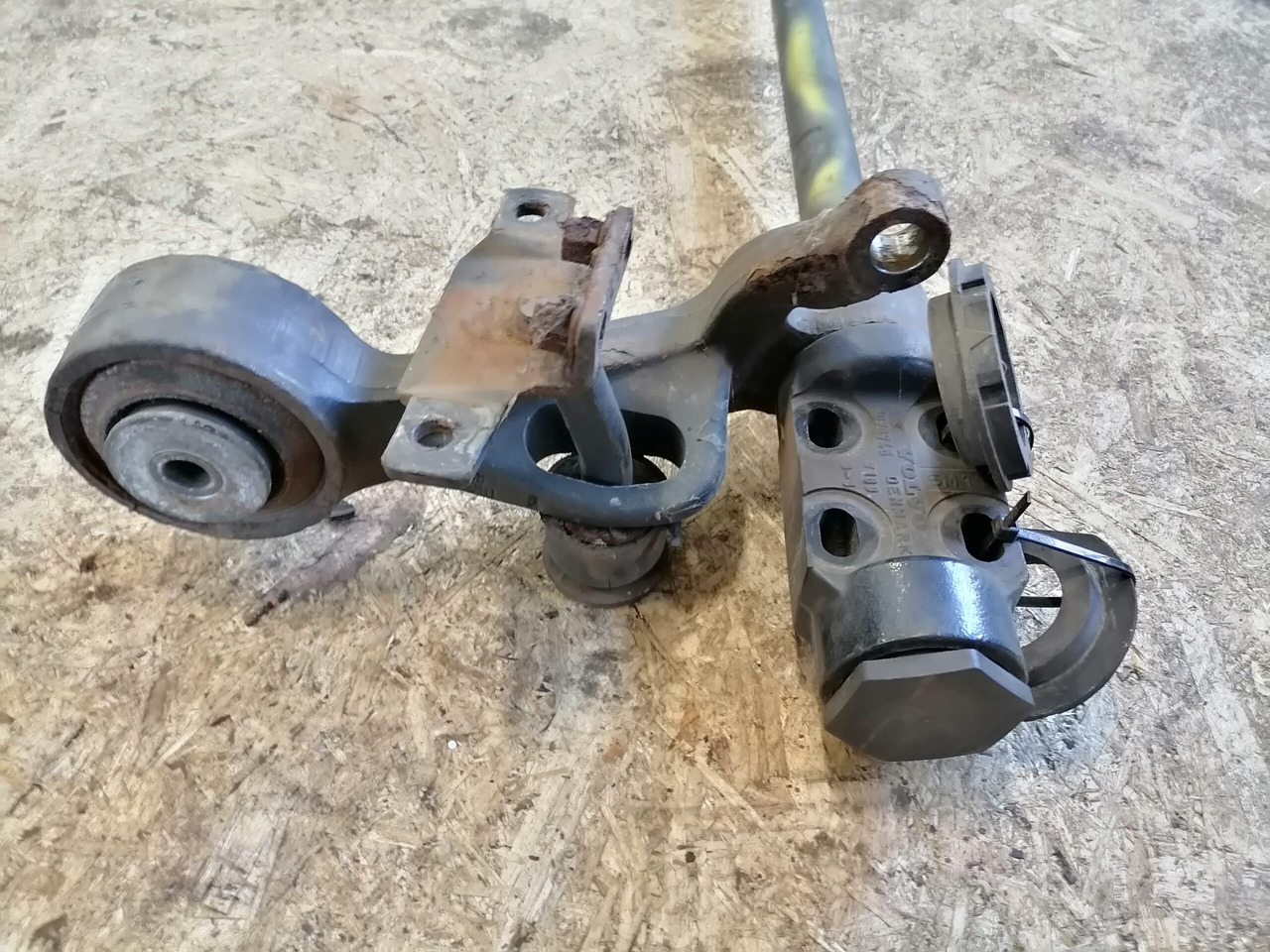 Volvo Anti-roll bar 3198853 - Kabīnes piekare - Kravas automašīna: foto 3 Volvo Anti-roll bar 3198853 - Kabīnes piekare - Kravas automašīna: foto 3