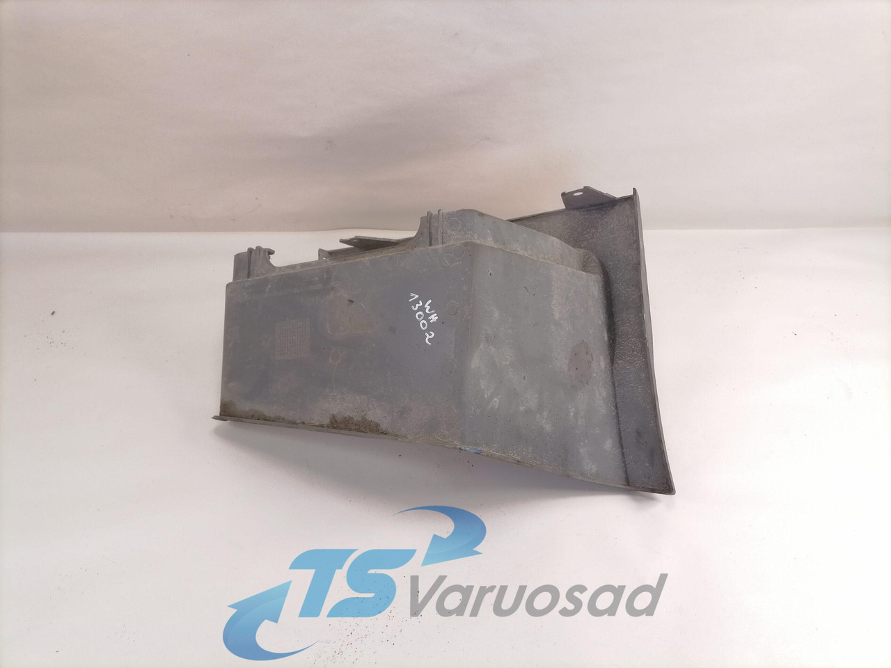 Volvo Astmelaua plastik 21344647 - Pakāpiens - Kravas automašīna: foto 3 Volvo Astmelaua plastik 21344647 - Pakāpiens - Kravas automašīna: foto 3