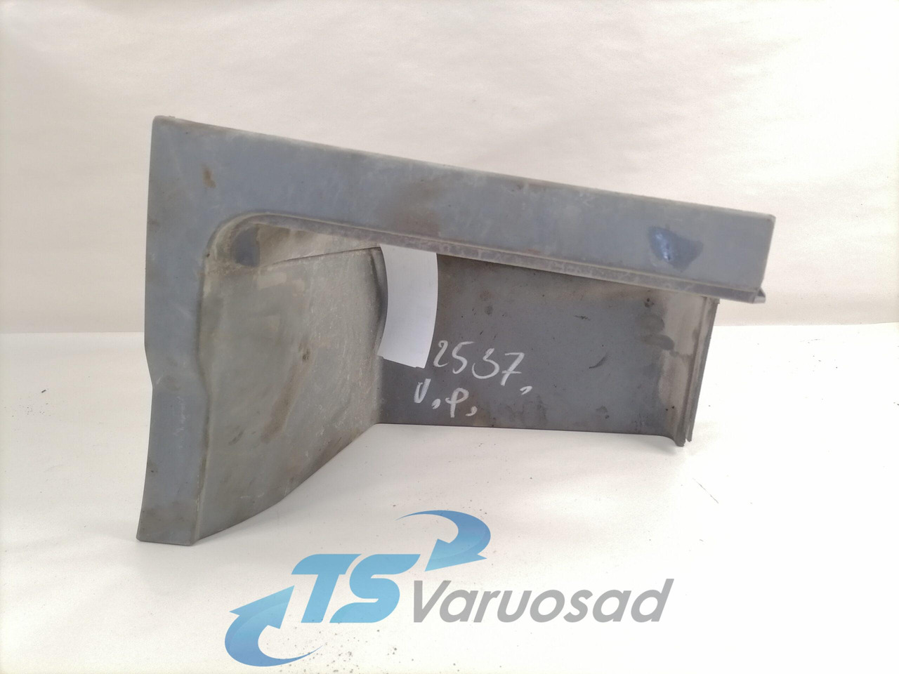 Volvo Astmelaua plastik 21344647 - Pakāpiens - Kravas automašīna: foto 2 Volvo Astmelaua plastik 21344647 - Pakāpiens - Kravas automašīna: foto 2