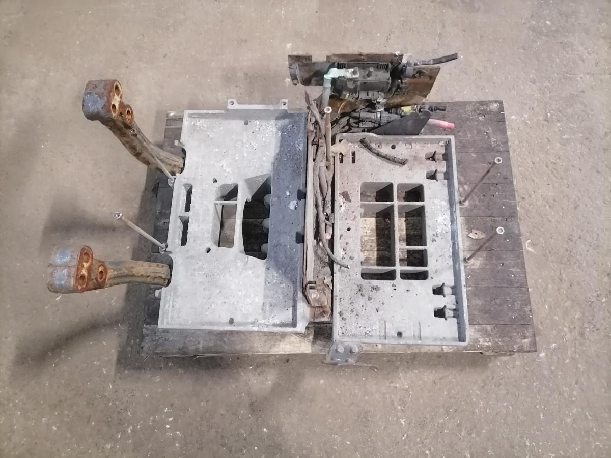 Volvo Battery box 22003951 - Akumulators - Kravas automašīna: foto 5 Volvo Battery box 22003951 - Akumulators - Kravas automašīna: foto 5