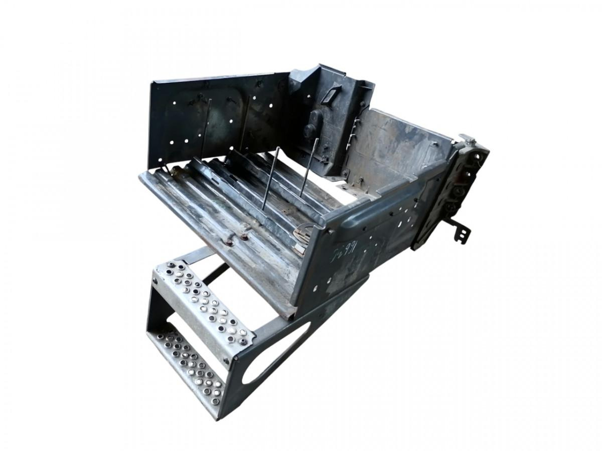 Volvo Battery box 22095787 - Akumulators - Kravas automašīna: foto 1 Volvo Battery box 22095787 - Akumulators - Kravas automašīna: foto 1