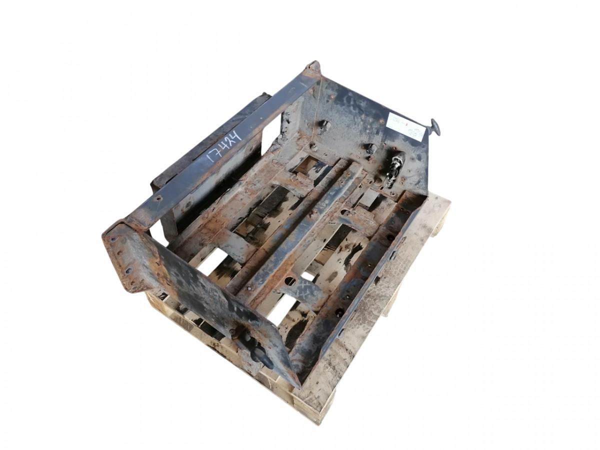 Volvo Battery box 82242298 - Akumulators - Kravas automašīna: foto 1 Volvo Battery box 82242298 - Akumulators - Kravas automašīna: foto 1