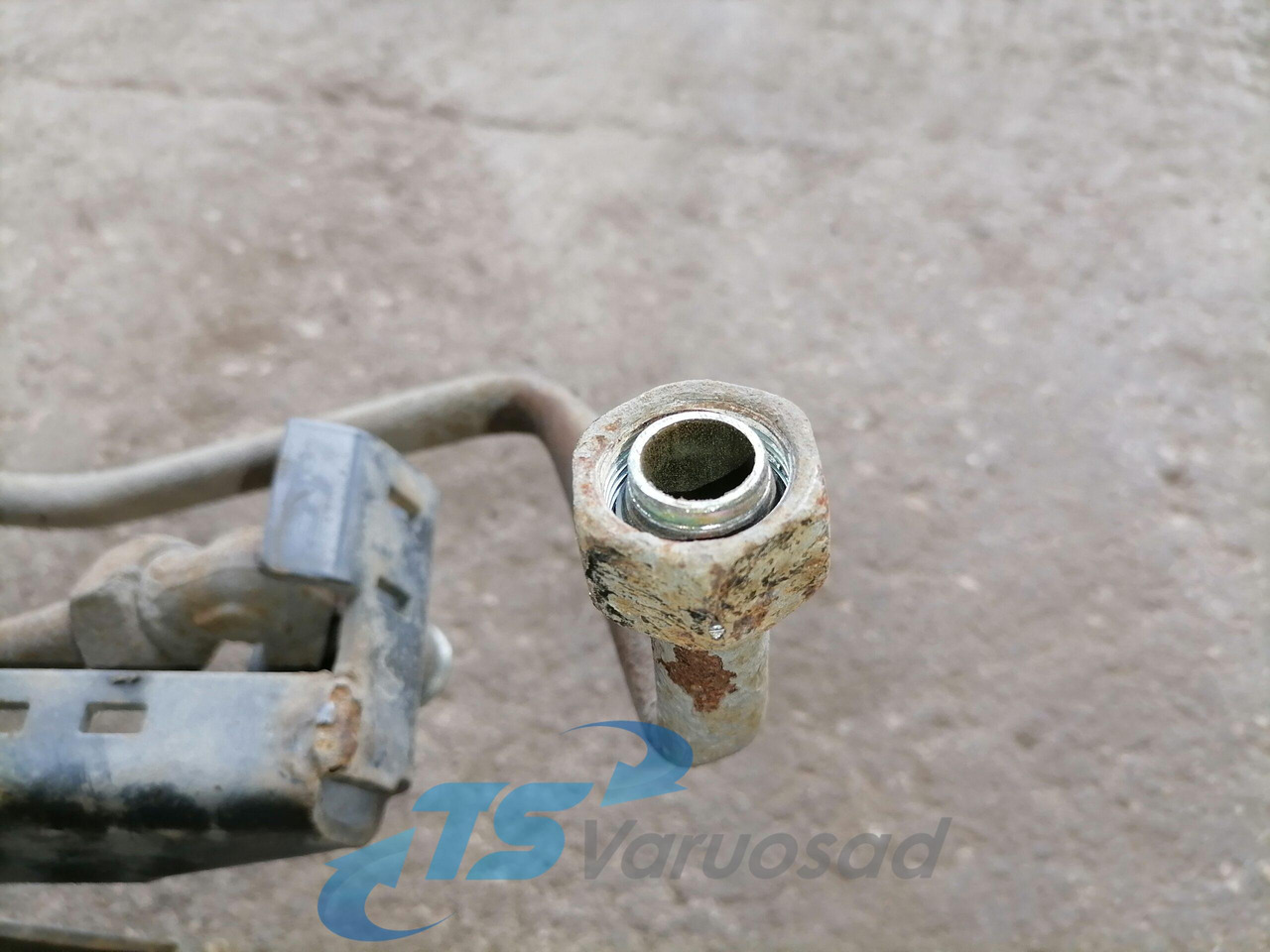 Volvo Battery box 82242391 - Akumulators - Kravas automašīna: foto 5 Volvo Battery box 82242391 - Akumulators - Kravas automašīna: foto 5