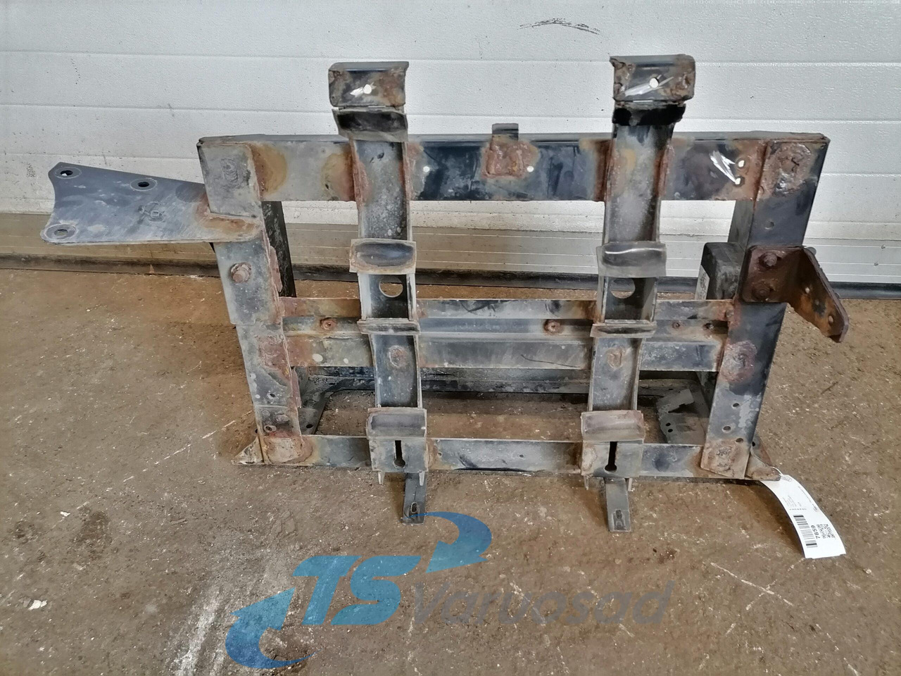 Volvo Battery box 82242391 - Akumulators - Kravas automašīna: foto 2 Volvo Battery box 82242391 - Akumulators - Kravas automašīna: foto 2