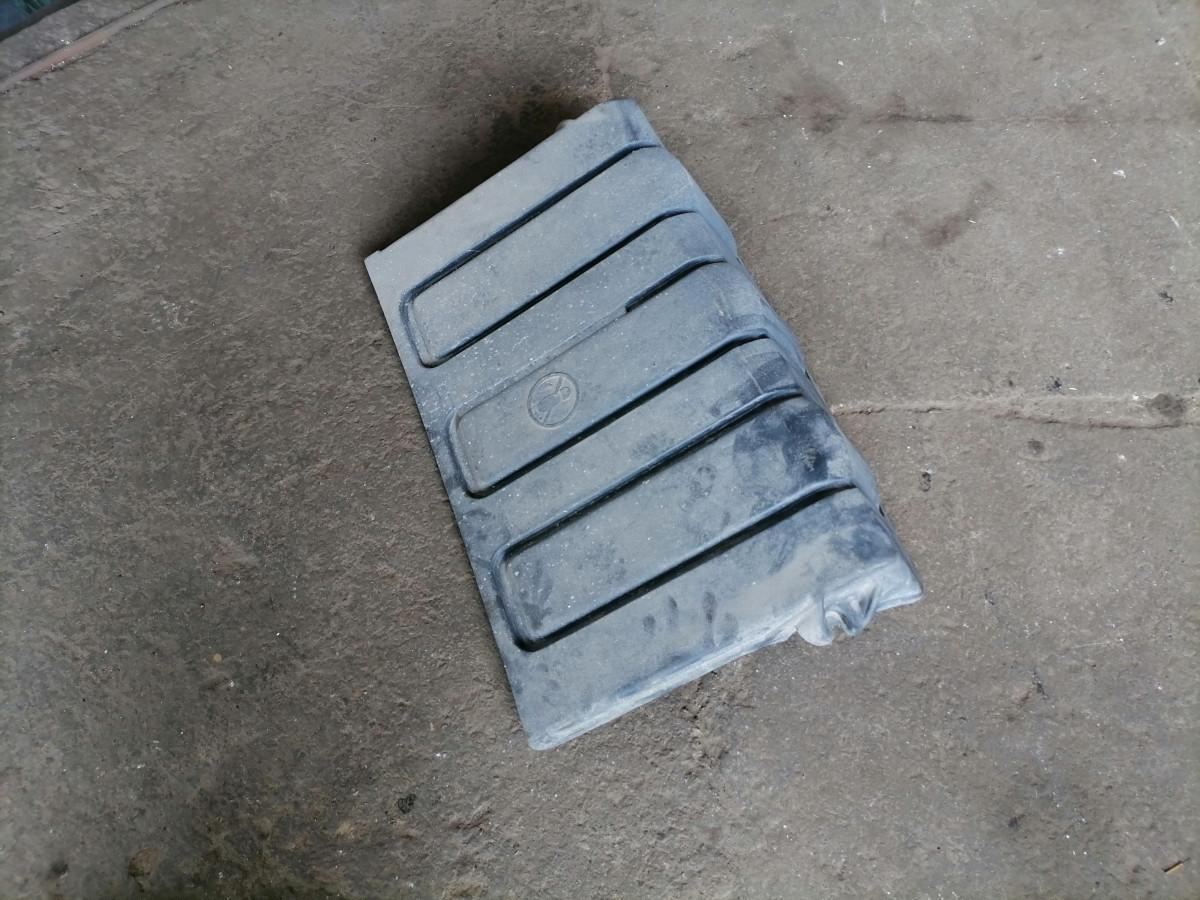 Volvo Battery cover 20947987 - Akumulators - Kravas automašīna: foto 3 Volvo Battery cover 20947987 - Akumulators - Kravas automašīna: foto 3
