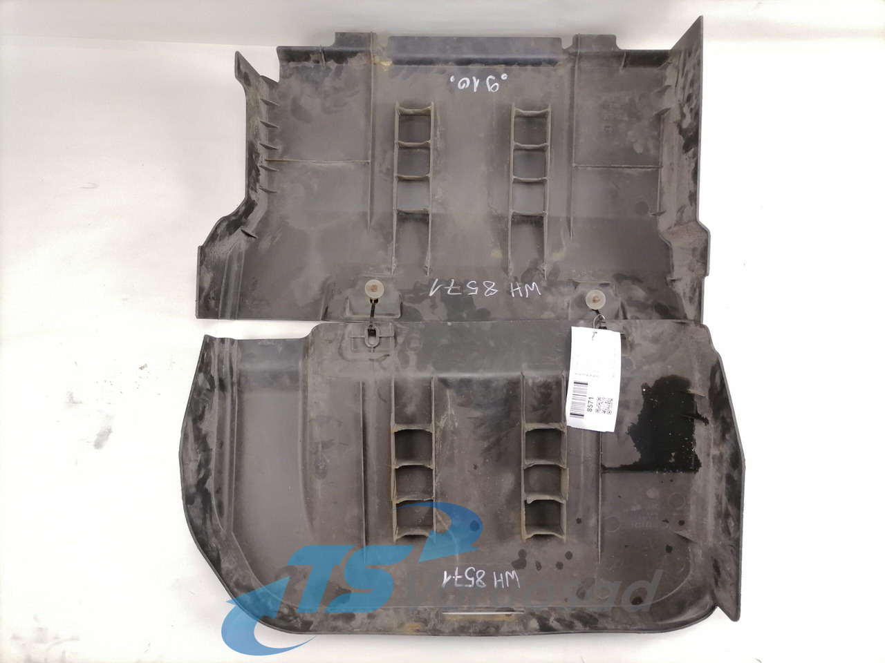 Volvo Battery cover 21924923 - Akumulators - Kravas automašīna: foto 3 Volvo Battery cover 21924923 - Akumulators - Kravas automašīna: foto 3