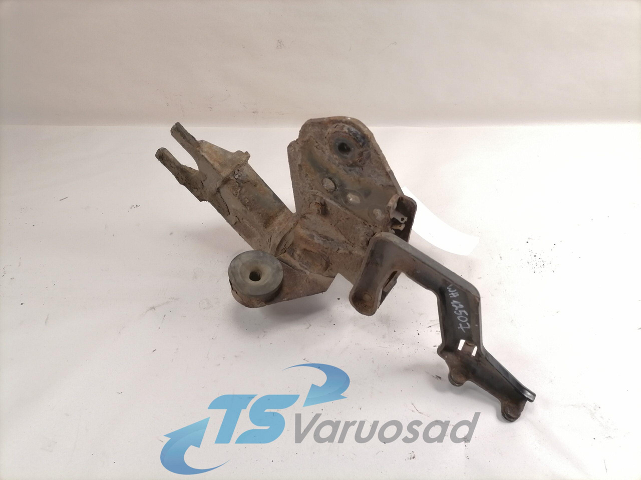 Volvo Bumper bracket 20499243 - Buferis - Kravas automašīna: foto 2 Volvo Bumper bracket 20499243 - Buferis - Kravas automašīna: foto 2