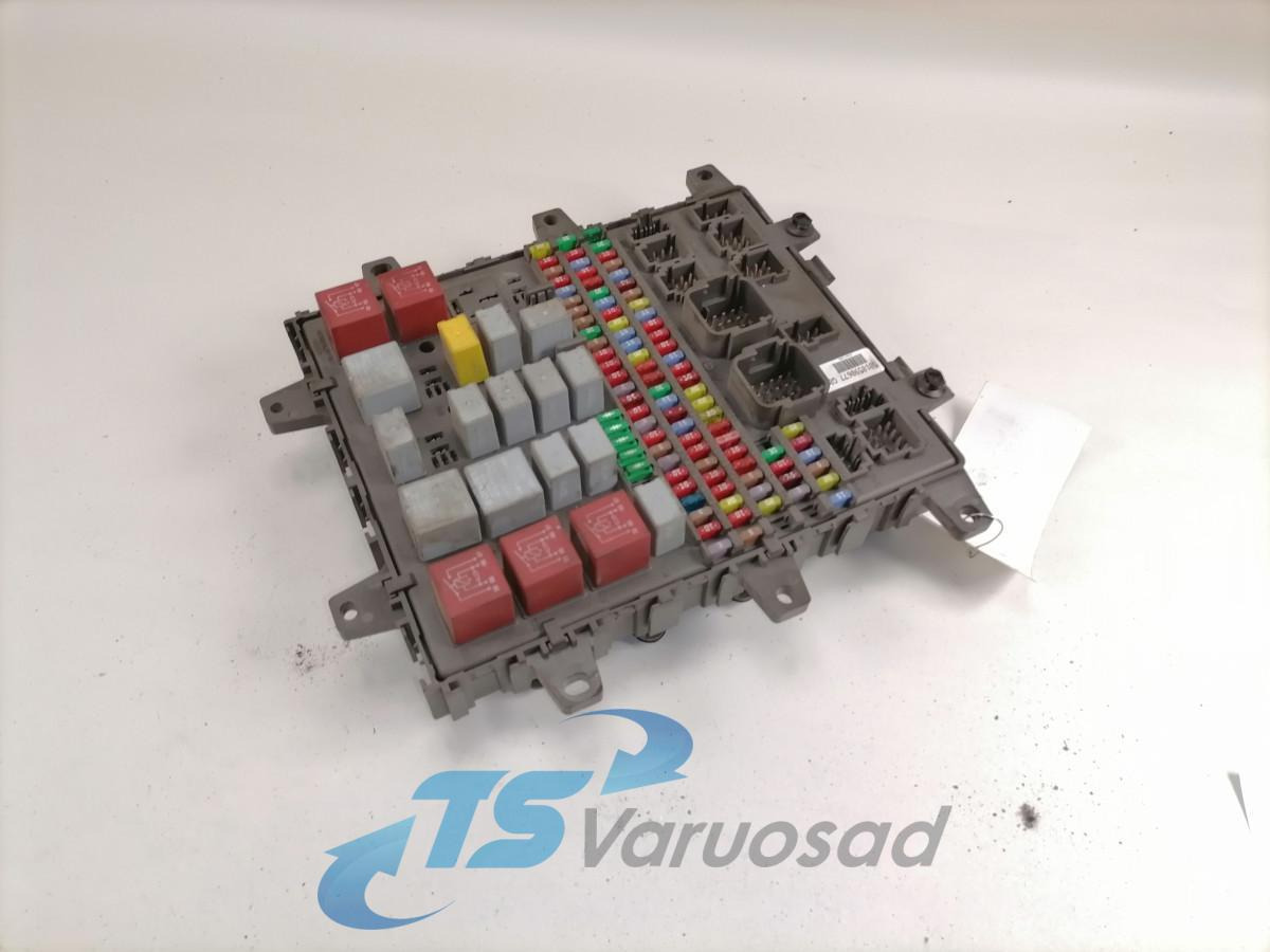 Volvo Central electric unit 5010590677 - Drošinātājs - Kravas automašīna: foto 2 Volvo Central electric unit 5010590677 - Drošinātājs - Kravas automašīna: foto 2