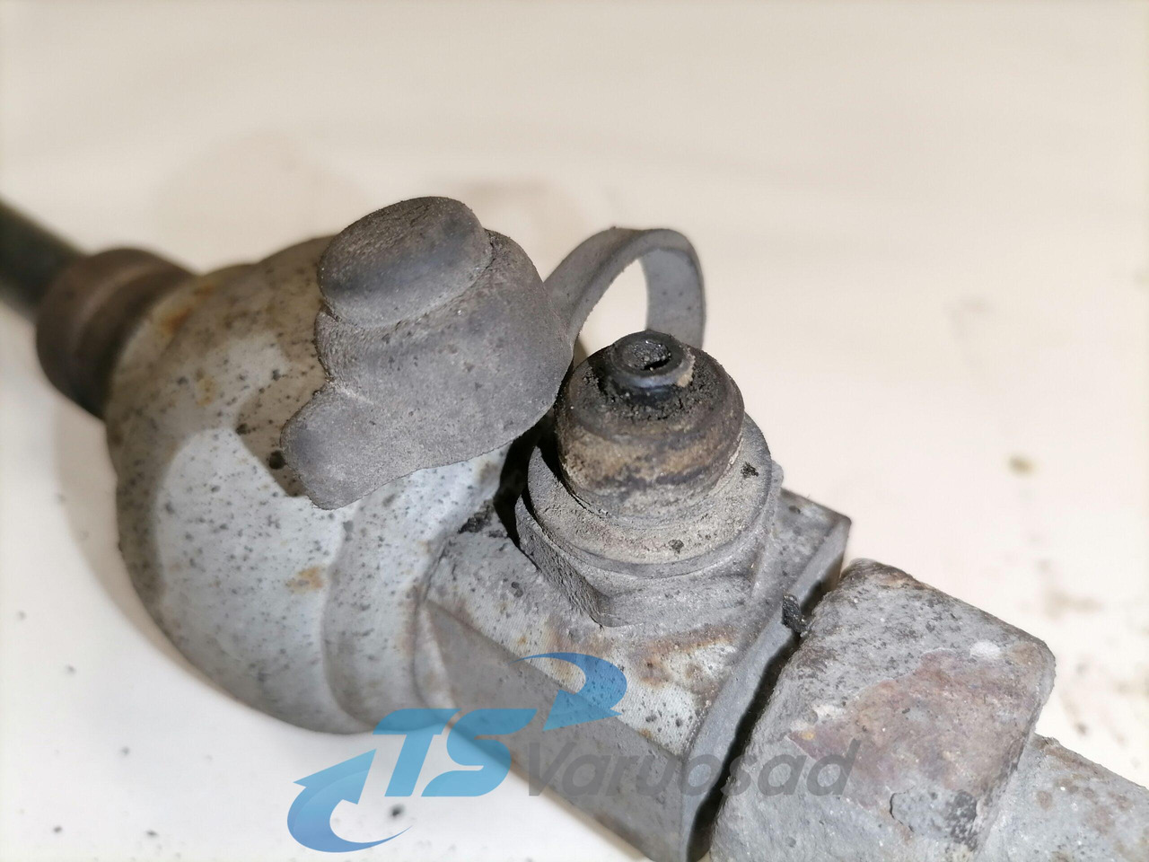 Volvo Compressor air pipe 22321353 - Kompresors - Kravas automašīna: foto 4 Volvo Compressor air pipe 22321353 - Kompresors - Kravas automašīna: foto 4