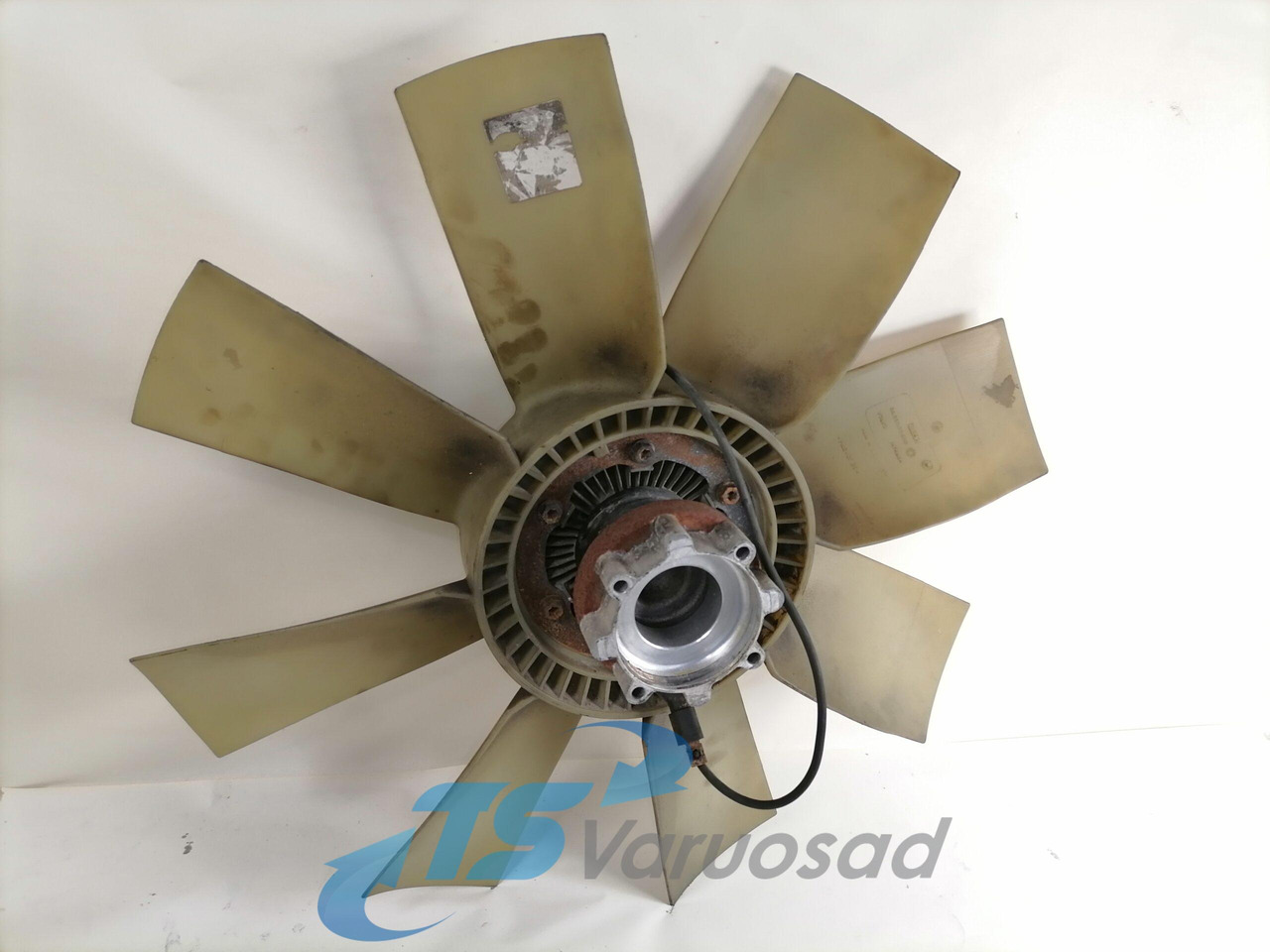 Volvo Cooling fan 1674864 - Ventilators - Kravas automašīna: foto 2 Volvo Cooling fan 1674864 - Ventilators - Kravas automašīna: foto 2