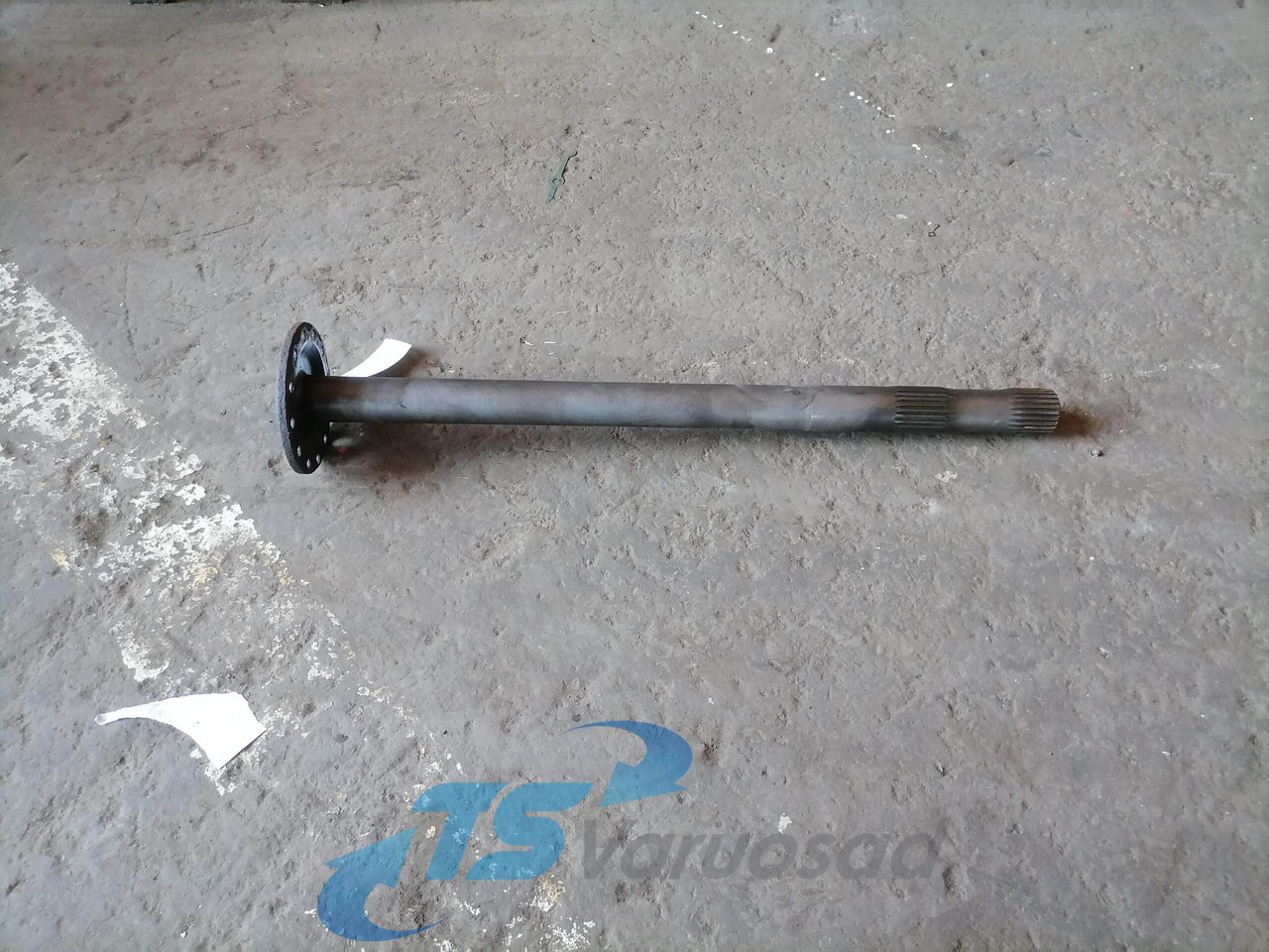 Volvo Drive shaft 1524628 - Pusass - Kravas automašīna: foto 1 Volvo Drive shaft 1524628 - Pusass - Kravas automašīna: foto 1