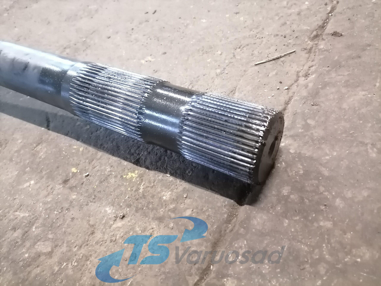Volvo Drive shaft 20836831 - Pusass - Kravas automašīna: foto 2 Volvo Drive shaft 20836831 - Pusass - Kravas automašīna: foto 2