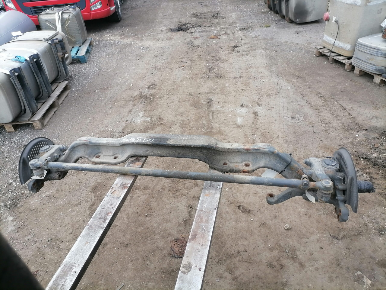 Volvo First axel housing 20581073 - Priekšējā ass - Kravas automašīna: foto 2 Volvo First axel housing 20581073 - Priekšējā ass - Kravas automašīna: foto 2