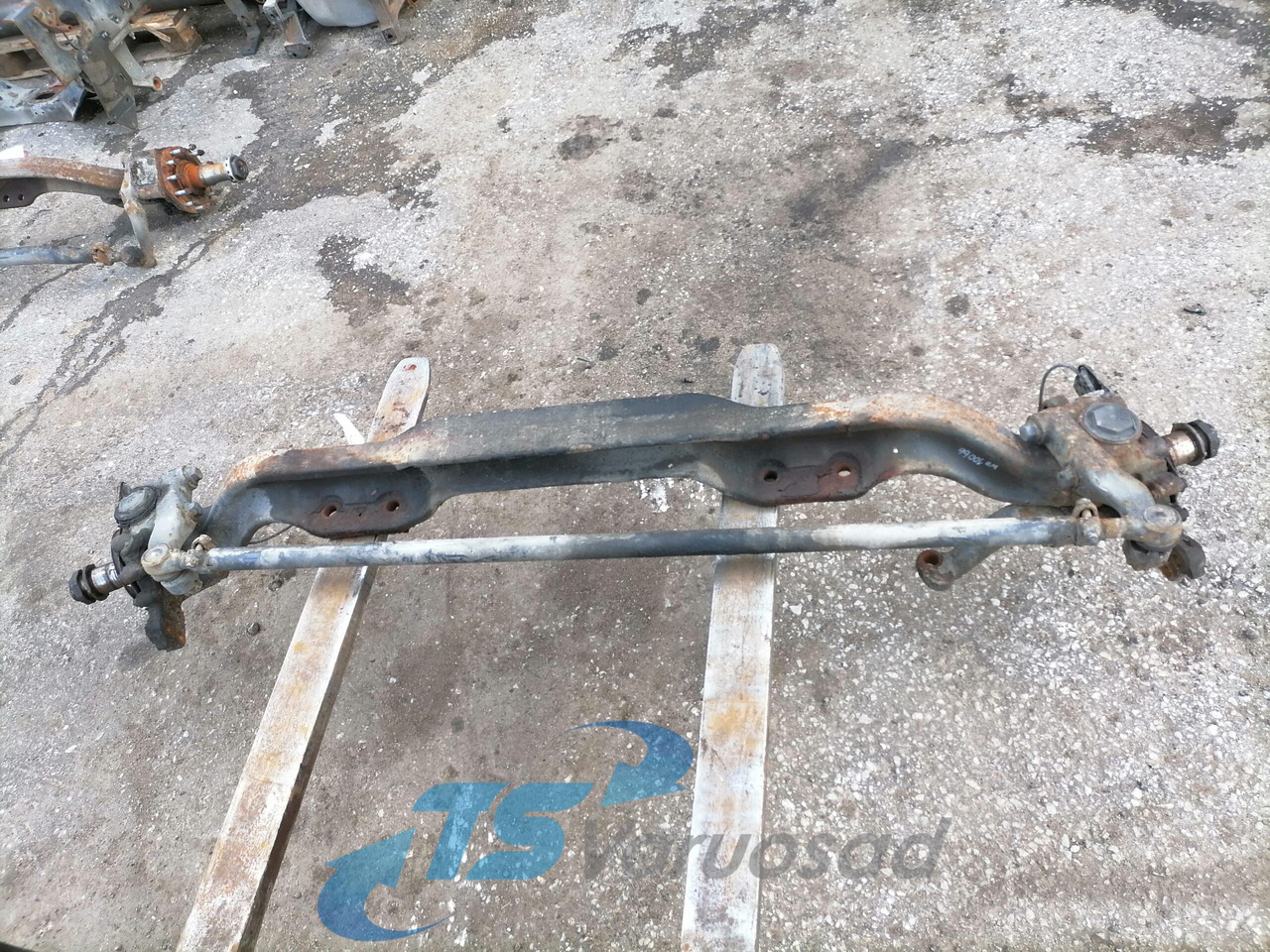 Volvo First axel housing 20581073 - Priekšējā ass - Kravas automašīna: foto 5 Volvo First axel housing 20581073 - Priekšējā ass - Kravas automašīna: foto 5