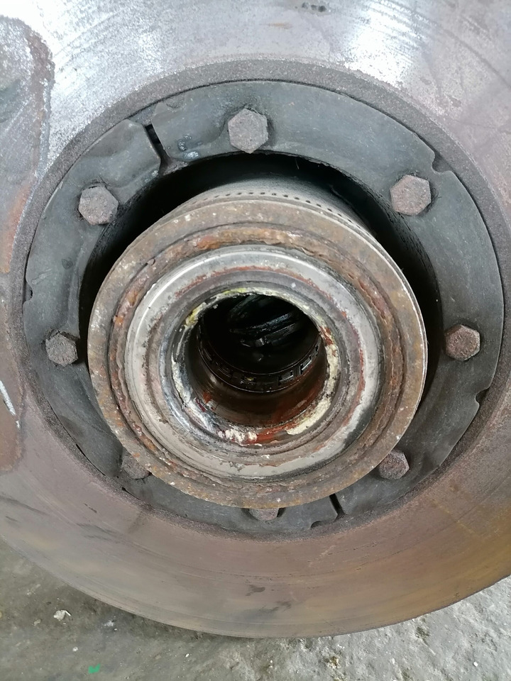 Volvo First wheel hub 1026659 - Rumba - Kravas automašīna: foto 3 Volvo First wheel hub 1026659 - Rumba - Kravas automašīna: foto 3