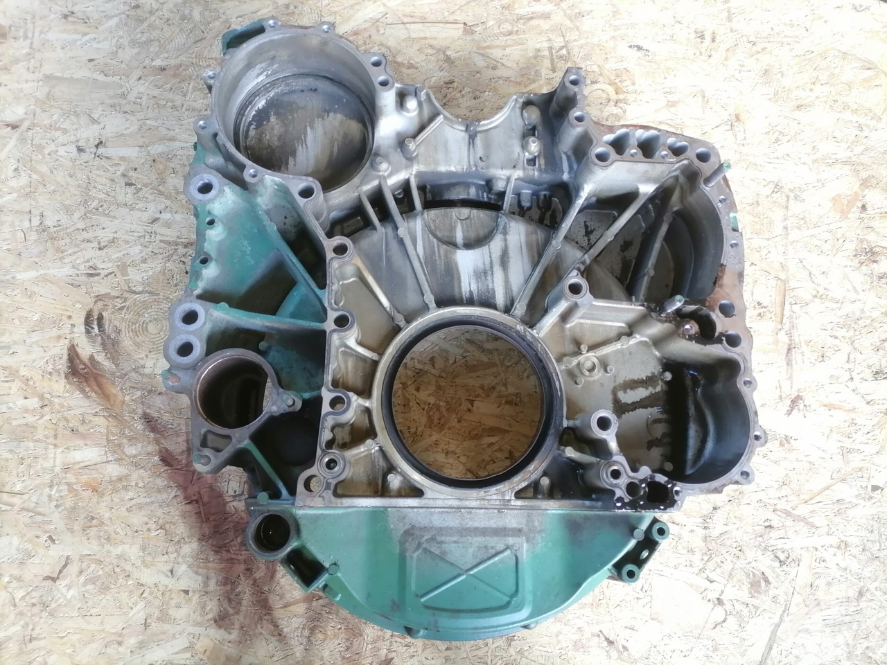 Volvo Flywheel housing 21769015 - Spararats - Kravas automašīna: foto 3 Volvo Flywheel housing 21769015 - Spararats - Kravas automašīna: foto 3