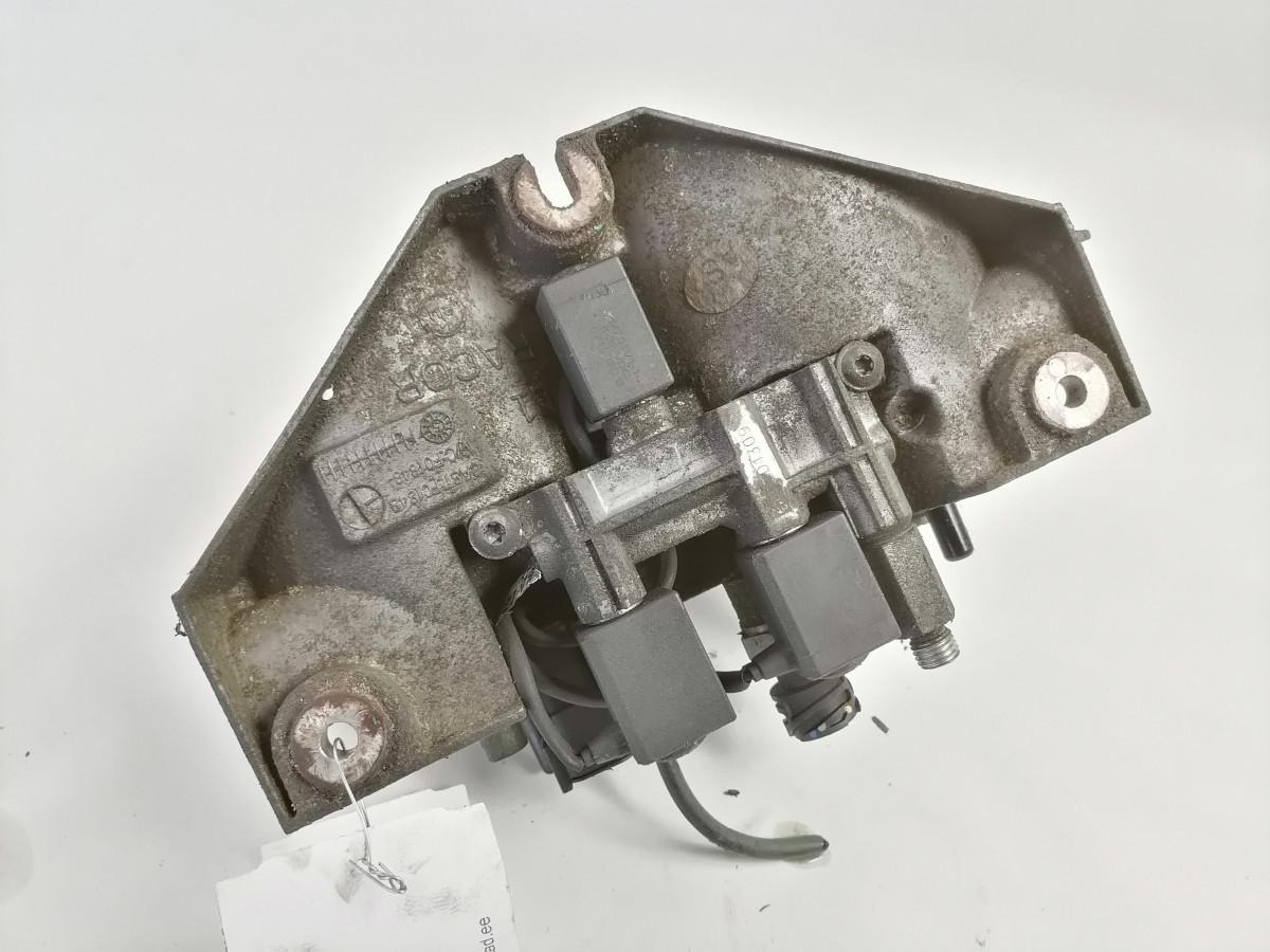 Volvo Fuel filter unit 22502424 - Degvielas filtrs - Kravas automašīna: foto 3 Volvo Fuel filter unit 22502424 - Degvielas filtrs - Kravas automašīna: foto 3