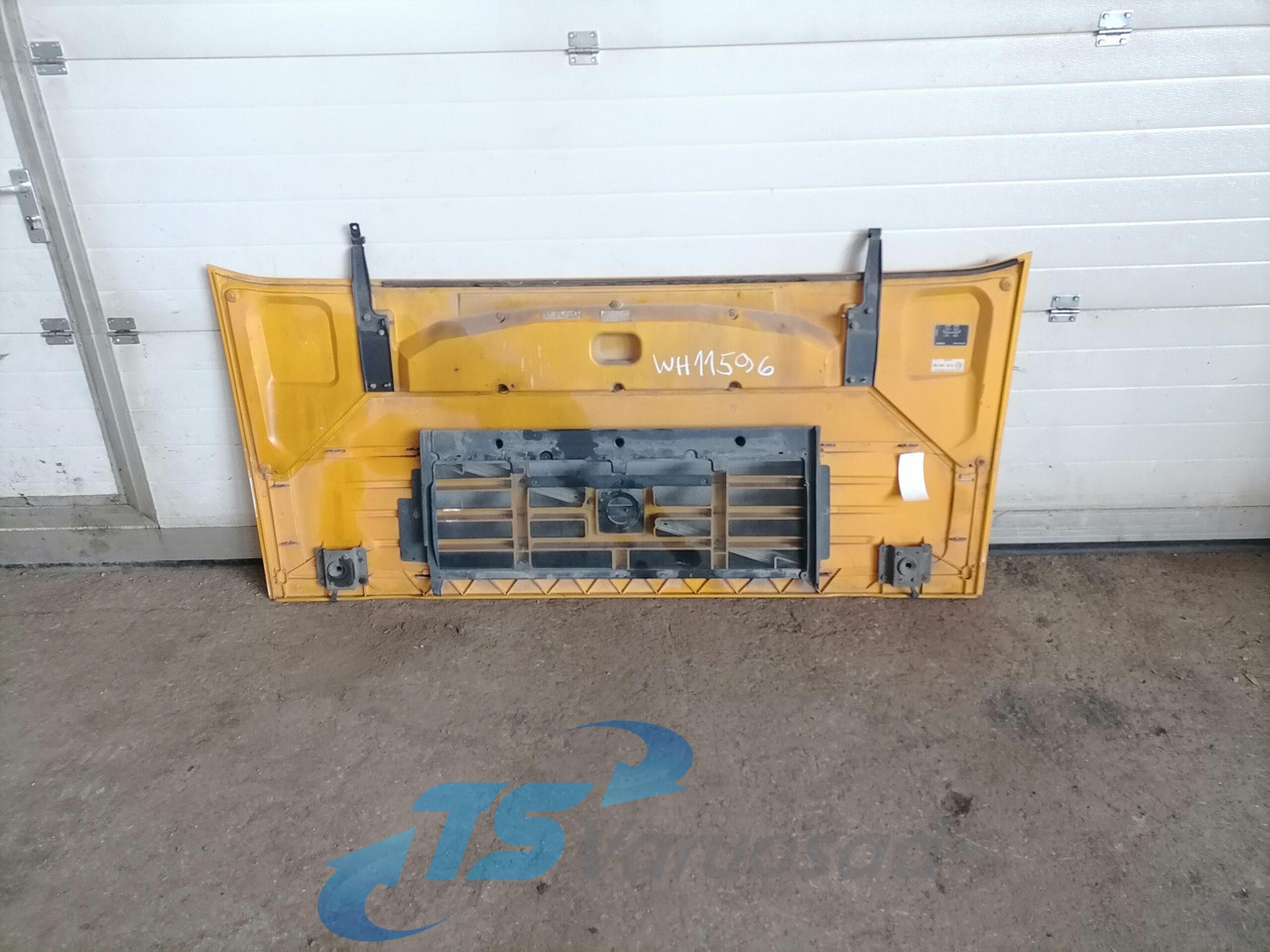 Volvo Grille panel 20360266 - Radiatora reste - Kravas automašīna: foto 2 Volvo Grille panel 20360266 - Radiatora reste - Kravas automašīna: foto 2