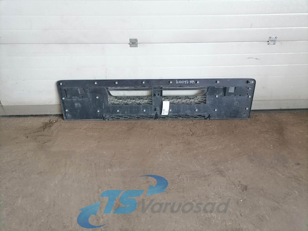 Volvo Grille panel 82150186 - Radiatora reste - Kravas automašīna: foto 3 Volvo Grille panel 82150186 - Radiatora reste - Kravas automašīna: foto 3