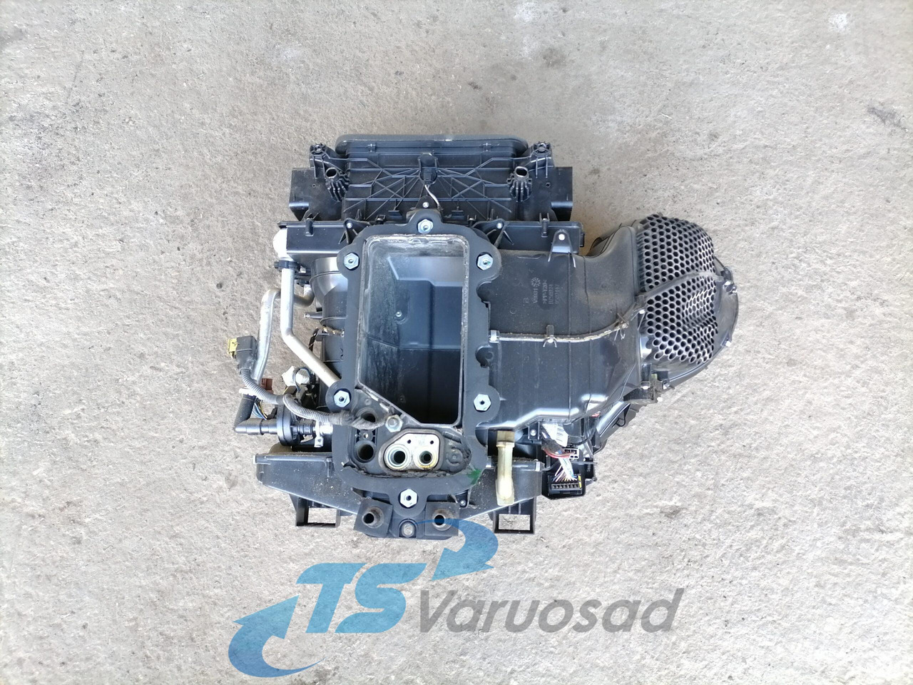 Volvo Heating unit 84164529 - Universāla rezerves daļa - Kravas automašīna: foto 3 Volvo Heating unit 84164529 - Universāla rezerves daļa - Kravas automašīna: foto 3