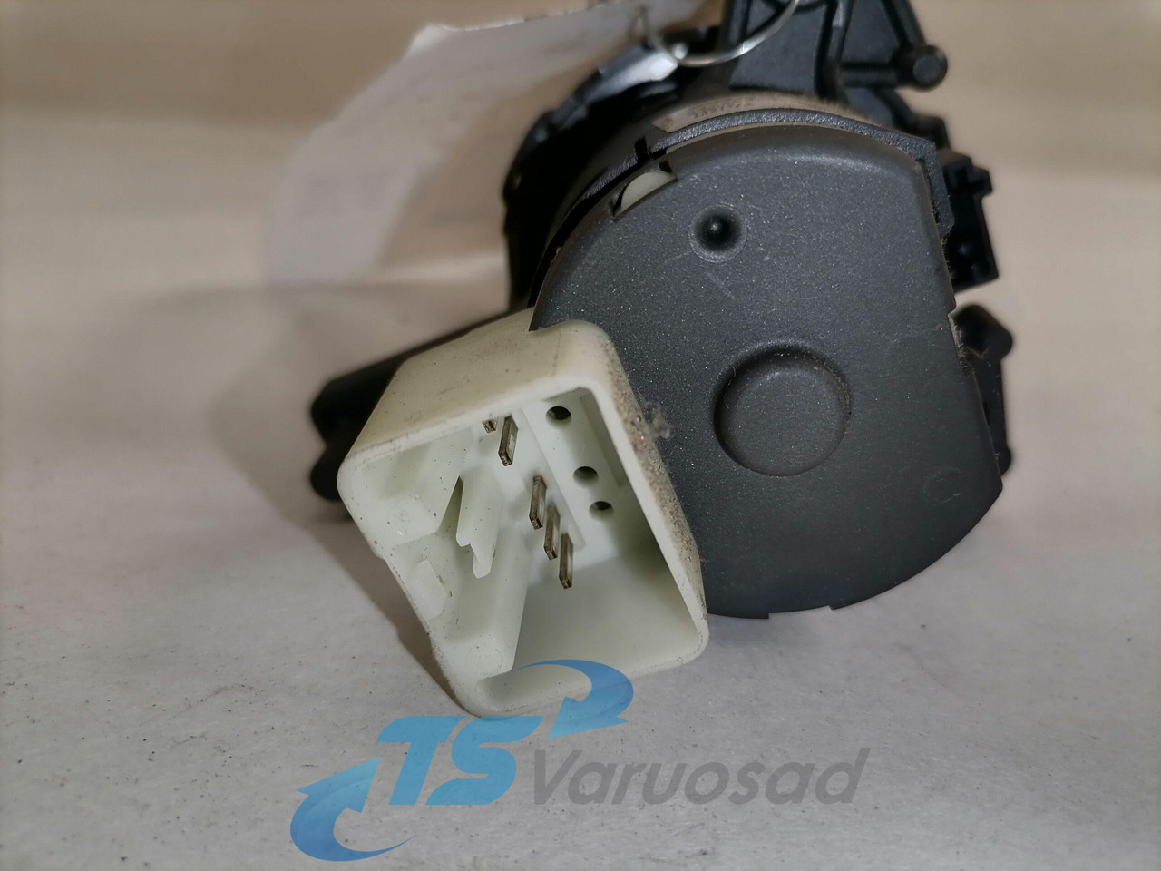 Volvo Ignition lock 22336369 - Durvis un rezerves daļas - Kravas automašīna: foto 2 Volvo Ignition lock 22336369 - Durvis un rezerves daļas - Kravas automašīna: foto 2