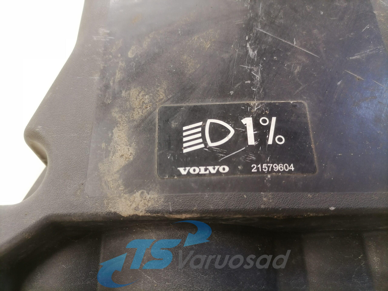 Volvo Kabiini juhtmestiku harukarp 84151222 - Drošinātājs - Kravas automašīna: foto 3 Volvo Kabiini juhtmestiku harukarp 84151222 - Drošinātājs - Kravas automašīna: foto 3