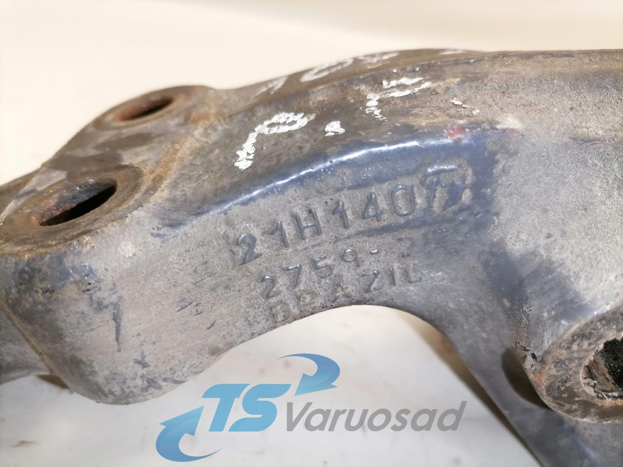 Volvo Kabiini kandur, tagumine 21196590 - Kabīnes piekare - Kravas automašīna: foto 2 Volvo Kabiini kandur, tagumine 21196590 - Kabīnes piekare - Kravas automašīna: foto 2
