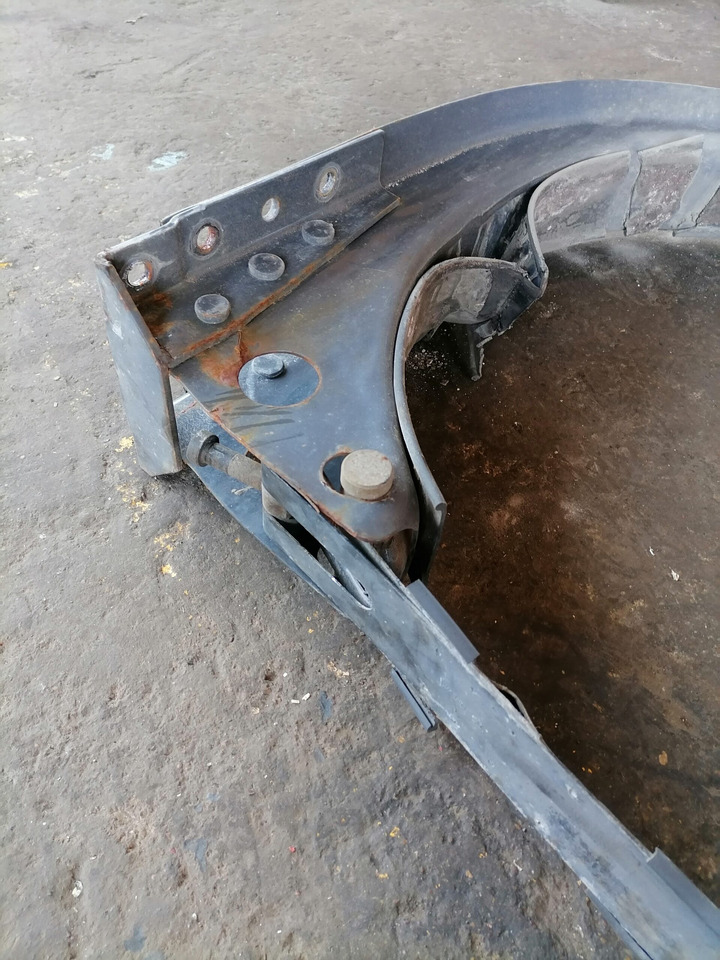 Volvo Kütusepaagi kandur, Volvo 20526488 - Degvielas tvertne - Kravas automašīna: foto 4 Volvo Kütusepaagi kandur, Volvo 20526488 - Degvielas tvertne - Kravas automašīna: foto 4